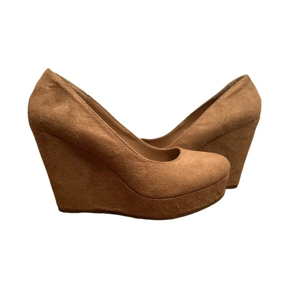 Soda Suede Wedges Size 8 Office - Picture 1 of 5